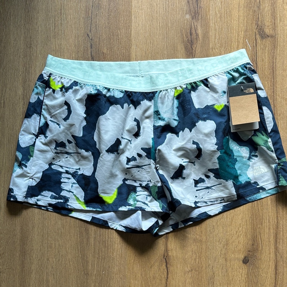 The North Face Wander Shorts